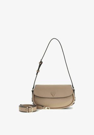 Sac à épaule en cuir beige avec bandoulière réglable et rabat incurvé, accompagné d'une ceinture assortie amovible avec boucle.