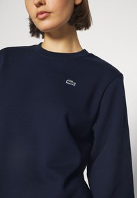 Thumbnail Image 5