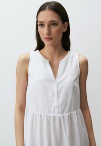 Jimmy Key SLEEVELESS ETHNIC PATTERNED - Vestito casual - white