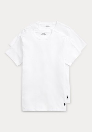 Twee witte katoenen T-shirts met ronde hals en korte mouwen, met een klein zwart polo-logo aan de linkerkant onderaan.