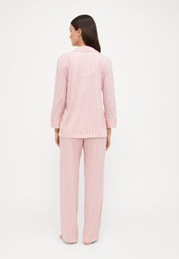 Lauren Ralph Lauren CLASSIC 3/4 SLEEVE NOTCH COLLAR - Pidžamas komplekts - pink