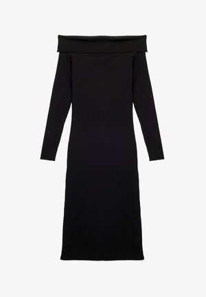 Vestido negro de manga larga y escote bardot con silueta ajustada, hecho de un suave tejido de punto, que presenta un diseño de largo medio y una textura suave.