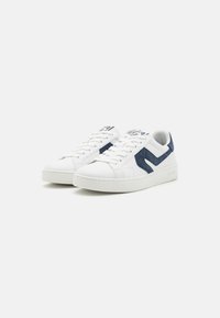 Levi's® SWIFT S - Sneakers - regular white