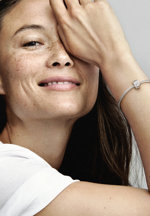 Pandora SPARKLING SUNBURST CLIP - Talizman - silver coloured