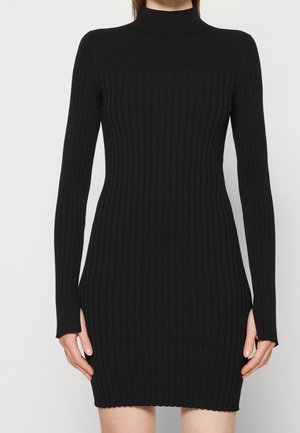 Pouzdrové šaty - black