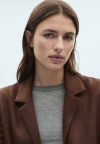 Mango Let jakke / Sommerjakker - brown