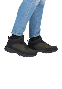 Rieker Bottines à lacets - grün