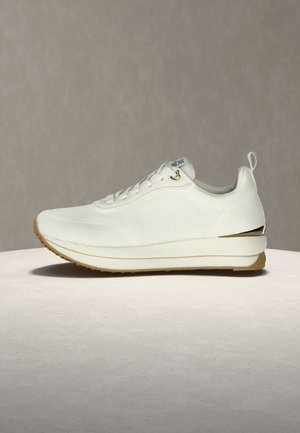 DAILY RUNNING - Αθλητικά παπούτσια - white