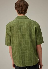 Next WITH CUBAN COLLAR - Skjorter - green