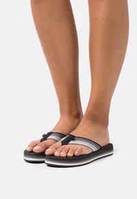 Roxy COLBEE - Sandálias em T - black