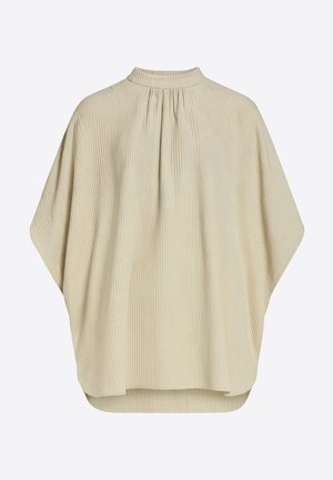 Haut beige plissé avec un col montant et une coupe fluide. Il présente de larges manches et un ourlet arrière allongé pour une meilleure couverture.