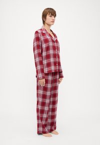 Tommy Hilfiger SHIRT - Pyjama set - deep rouge