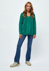 PEPPERCORN PCROSALIA - Strickpullover - cadmium green