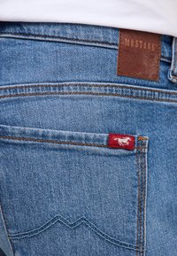 Mustang - Jeansy Straight Leg