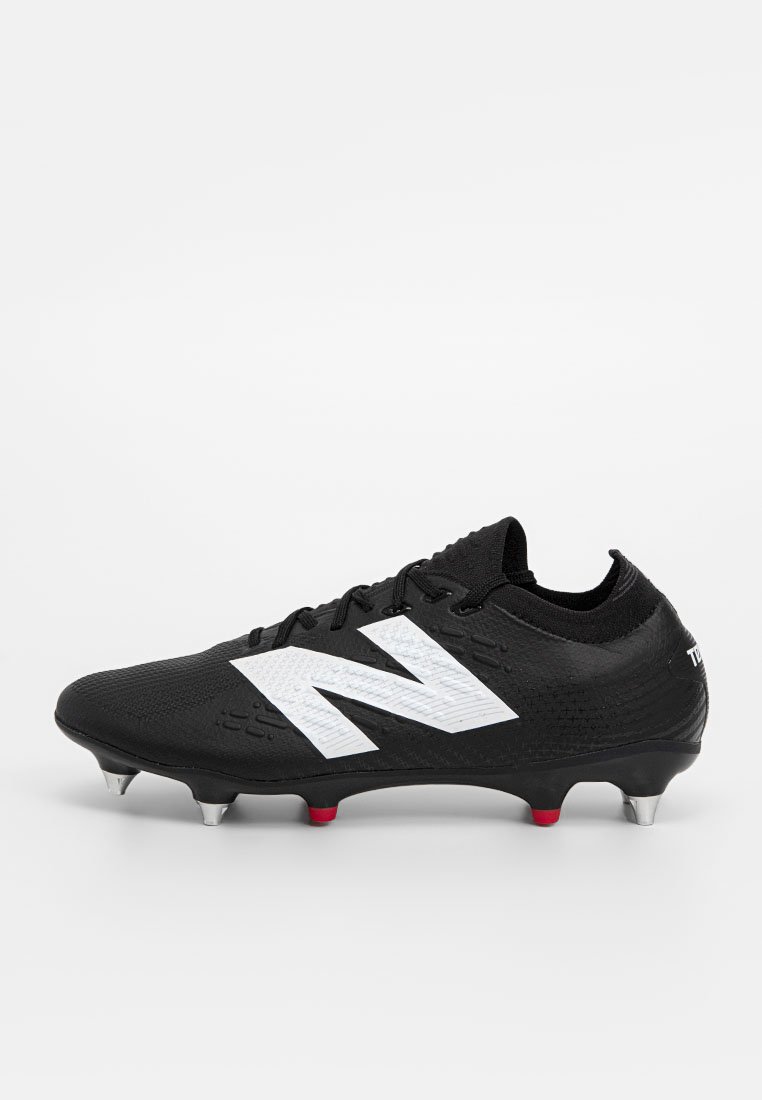 Fußballschuhe für weichen Untergrund