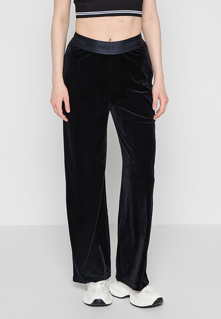 Stronger Trainingsbroek zwart Stronger Trainingsbroek zwart