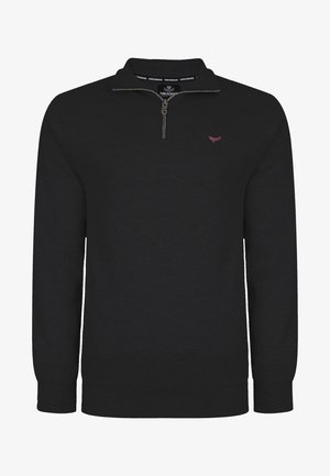 Zwarte trui met een staande kraag en halve rits, gemaakt van zacht materiaal. Bevat een klein rood logo op de linkerborst en ribgebreide manchetten.