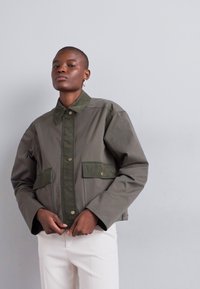 Vanessa Bruno ENGIE - Καλοκαιρινό μπουφάν - olive