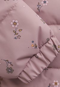 Color Kids QUILT ALL OVER PRINT - Vinterjacka - woodrose