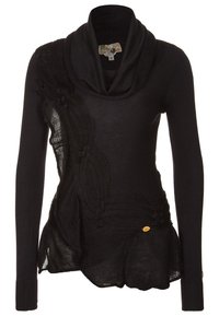 Schwarzer Pullover mit Schalkragen, kunstvollen Strickmustern auf einer Seite und ausgestelltem Saum mit kleinem Logodetail.