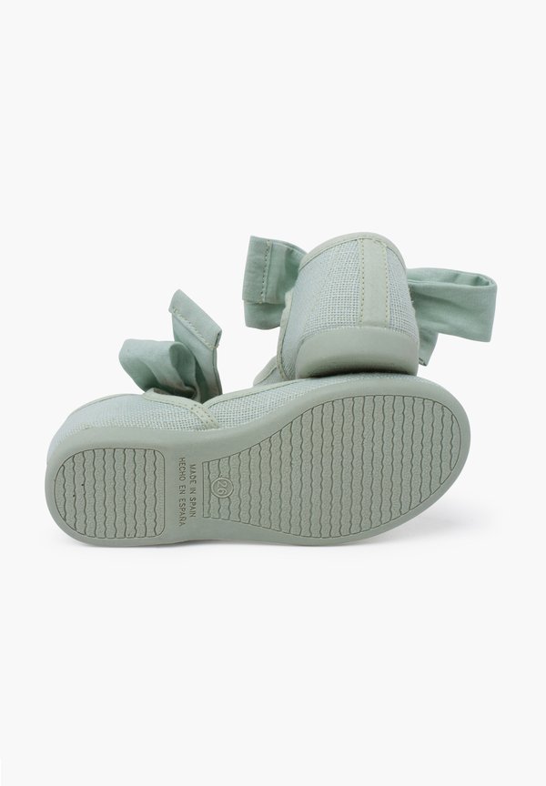 MERCEDITA ESCOTADA CON  – Lauflernschuh – aguamarina