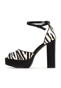 Pantofi peep toe - black white