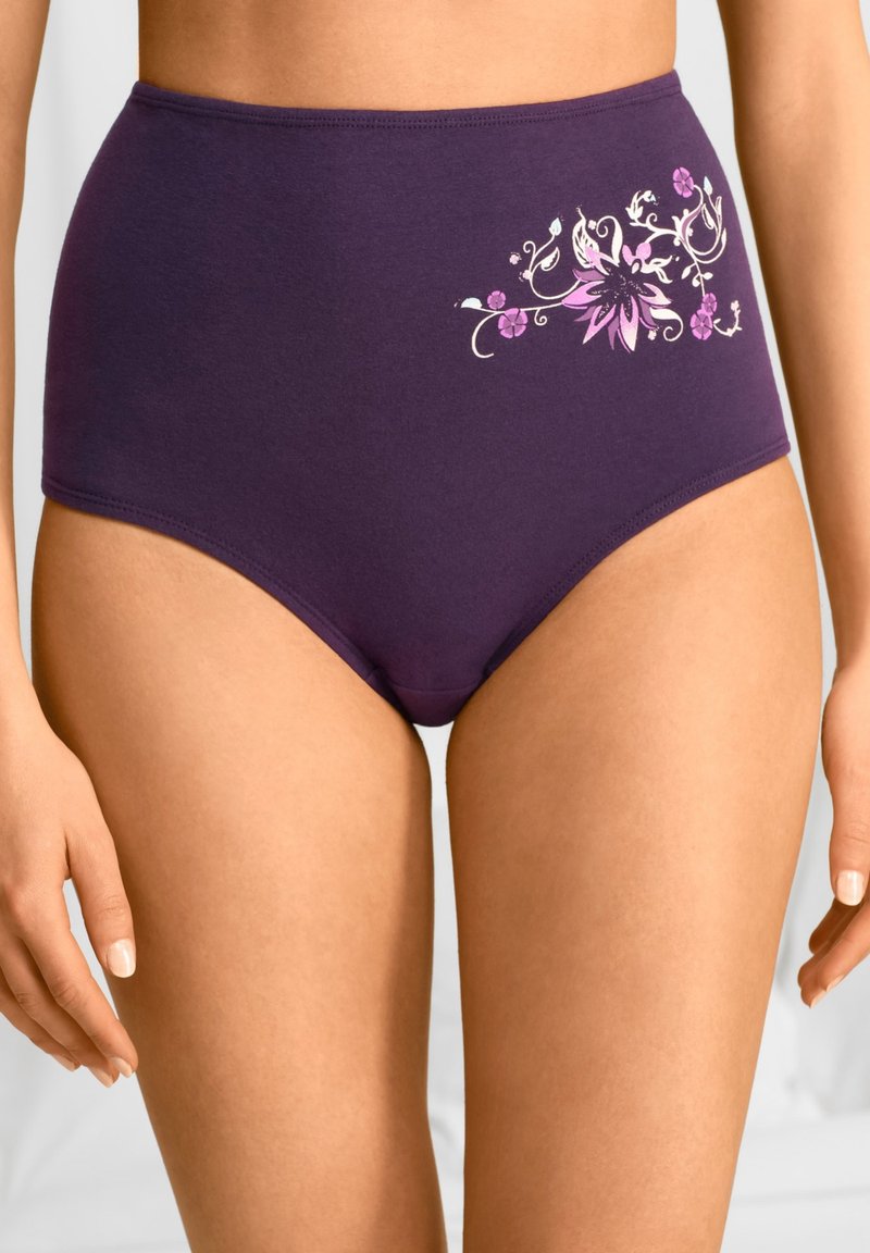 Mutandine in cotone viola a vita alta con ricami floreali in rosa e bianco sul lato sinistro. Texture liscia, vita elastica.
