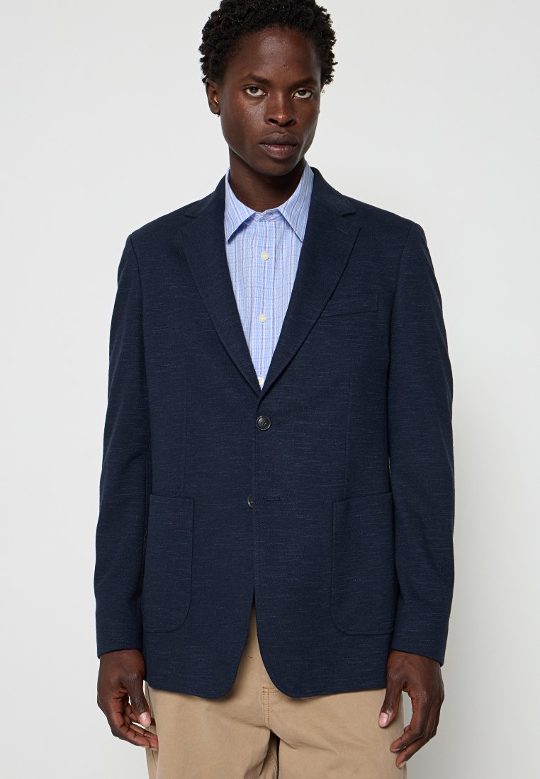 SLIM FIT