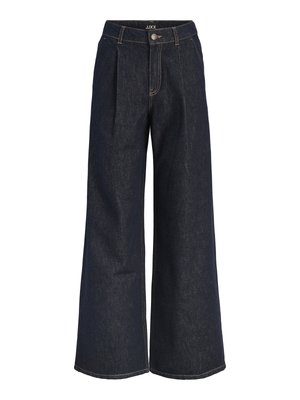 Pantaloni din denim largi, de culoare albastru închis, cu talie înaltă, având pliseuri frontale, cusături contrastante și o închidere cu un singur nasture.