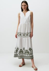 Jimmy Key SLEEVELESS ETHNIC PATTERNED - Vestito casual - white