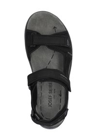 Černé sandály se semišovou stélkou, dvěma nastavovacími popruhy a texturovanou podrážkou. Obsahují jemné logo a usňové detaily.