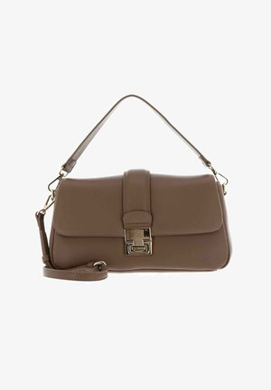 Sac à main marron en similicuir avec un design structuré, une forme rectangulaire et une fermeture à boucle en métal brillant. Comprend une bandoulière amovible.