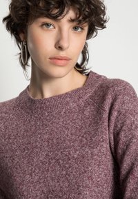 Vero Moda VMDOFFY O-NECK  - Camisola - port royale white melange