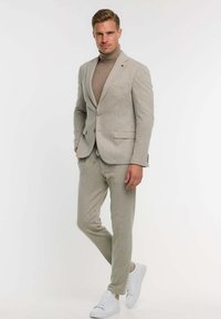 Thumbnail Image 4