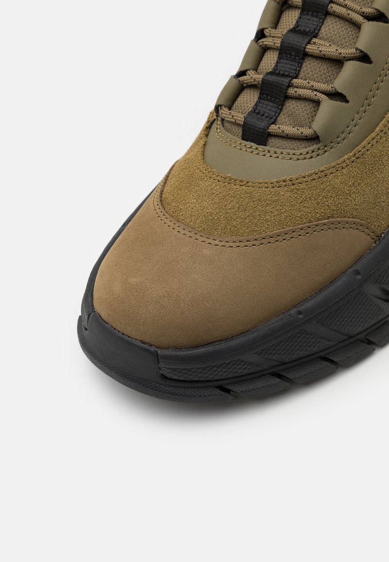 adidas rise up verde militar