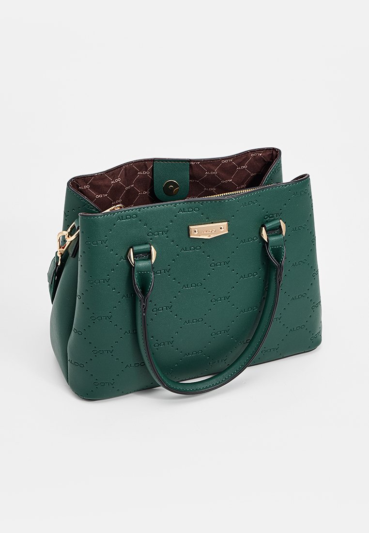Sac à main en cuir synthétique vert avec un motif de logo embossé, des accents en métal doré et une doublure intérieure marron présentant un motif en losanges.
