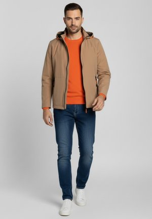 CON CAPUCHA DESMONTABLE  - Chaqueta de entretiempo - beige