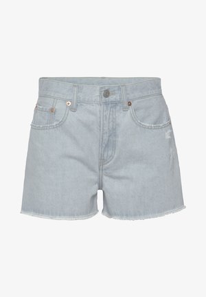 Lichtblauwe denimshorts met een rafelige zoom, vijf zakken en messing accenten. Heeft een klassieke knoopsluiting en versleten details.