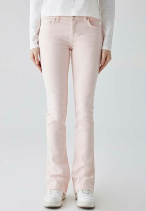Jeansy Bootcut