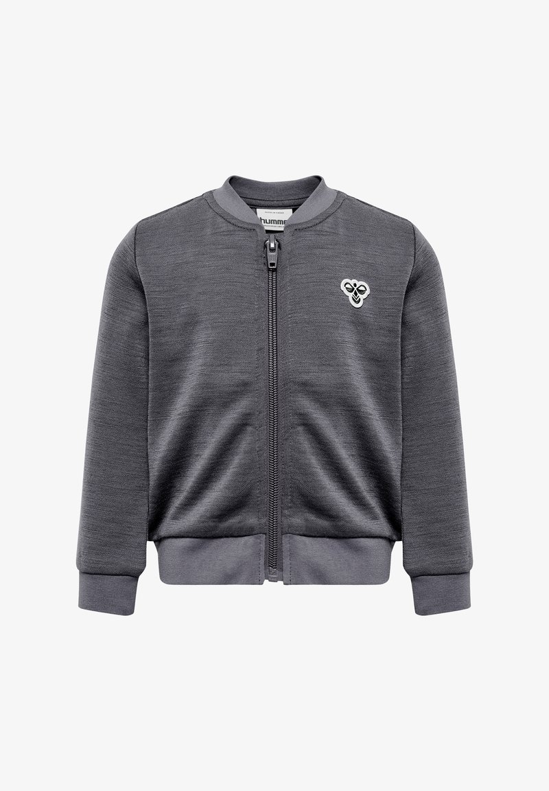 Veste bomber gris foncé zippée, col, poignets et bas côtelés, avec un petit logo blanc d'abeille sur la poitrine gauche.