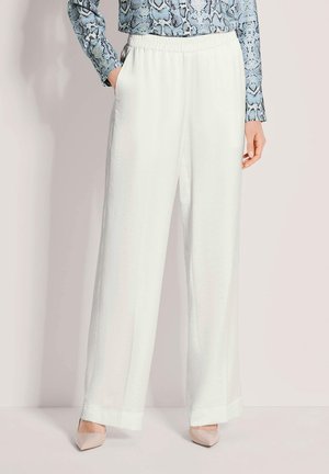 BÜGELFALTEN PETITE - Stoffhose - off-white