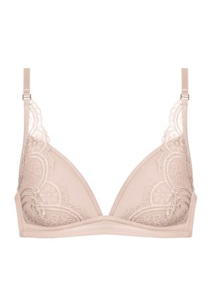 Reggiseno beige con pizzo, dalla forma a coppa triangolare morbida e spalline regolabili; presenta intricati motivi floreali in pizzo lungo i bordi.