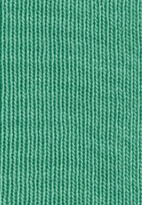 Texturiertes grünes Gewebe mit vertikaler Rippung, das ein glattes, gleichmäßiges Strickmuster und ein leichtes, weiches Erscheinungsbild zeigt.