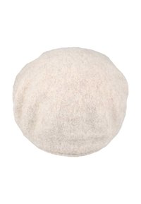 Lichtbeige vilten baret met een ronde, gladde vorm en zachte textuur; heeft subtiele kleurvariaties voor een natuurlijke uitstraling.