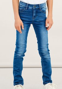 Name it - NKMTHEO PANT - Uske traperice - medium blue denim Minijatura 1