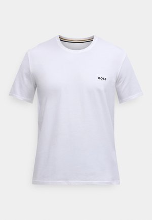 Λευκό βαμβακερό μπλουζάκι με κοντά μανίκια, στρογγυλή λαιμόκοψη και μαύρο λογότυπο «BOSS» στο αριστερό στήθος. Διαθέτει λεπτομέρεια ριγέ στο γιακά.