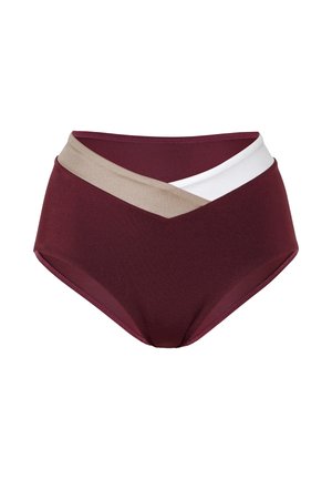 Slip bikini a vita alta color marrone scuro con fasce diagonali sovrapposte beige e bianche in vita, mostrati su sfondo bianco.