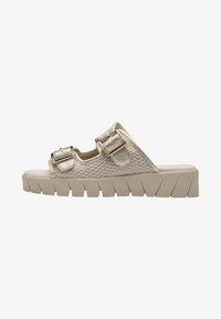 Sélectionné, beige comb