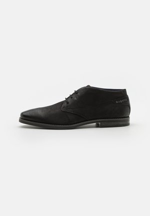 Veterschoenen - black