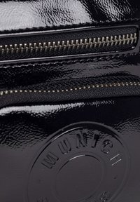 MUNICH Borsa a tracolla - black